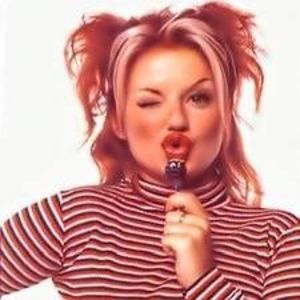 Meet your Posher, Roxanne